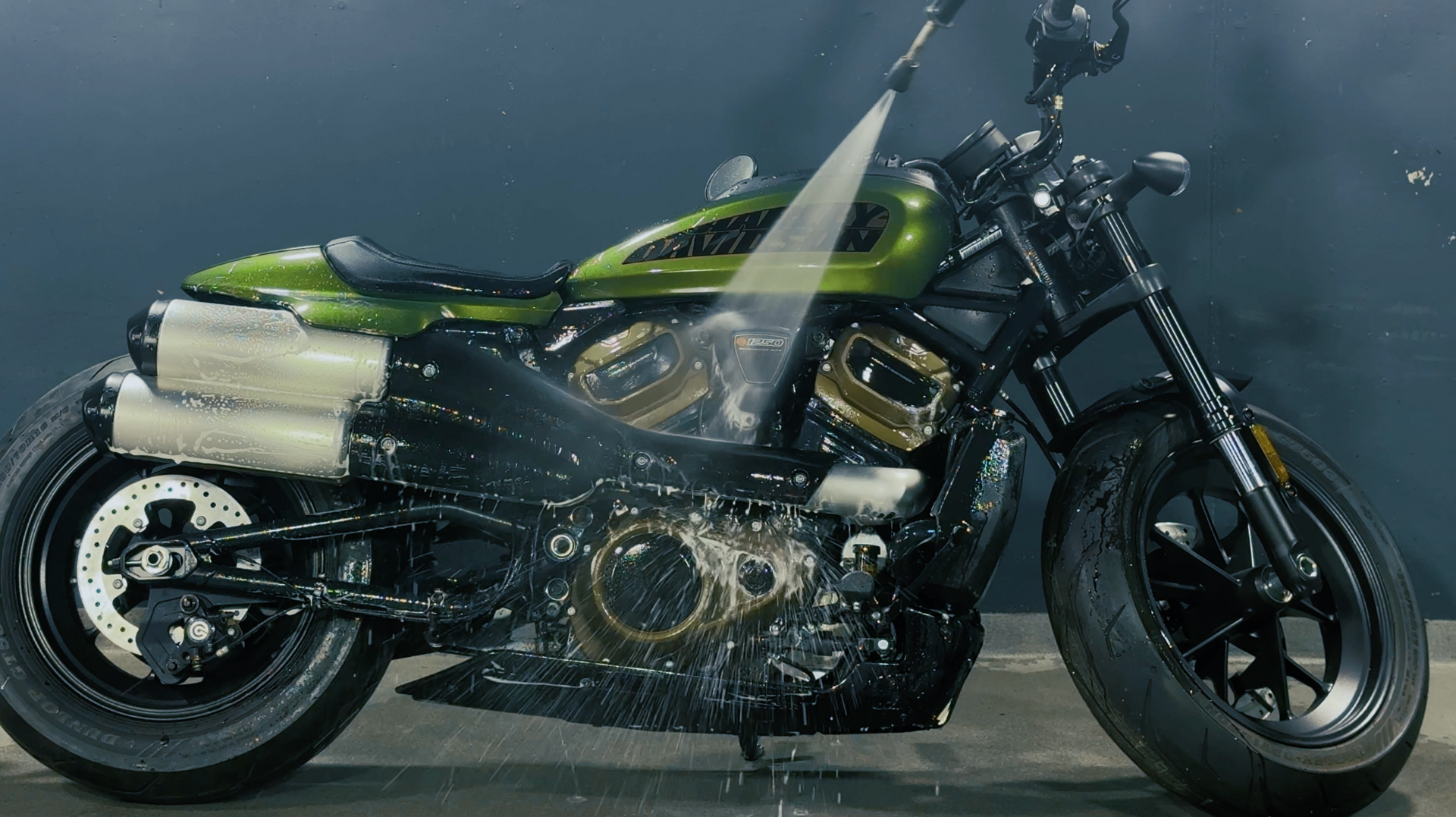 バイクを輝かせ続ける：正しい洗浄とメンテナンス方法